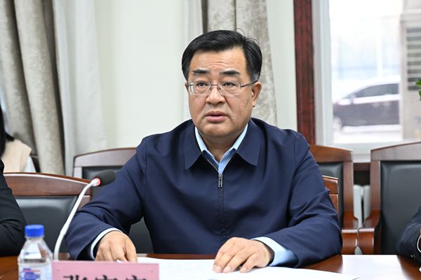 张书记_副本.jpg