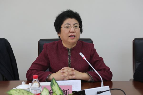 会议室举行,抗美援朝老战士老同志及家属代表,学校领导杨玉新,杨华民